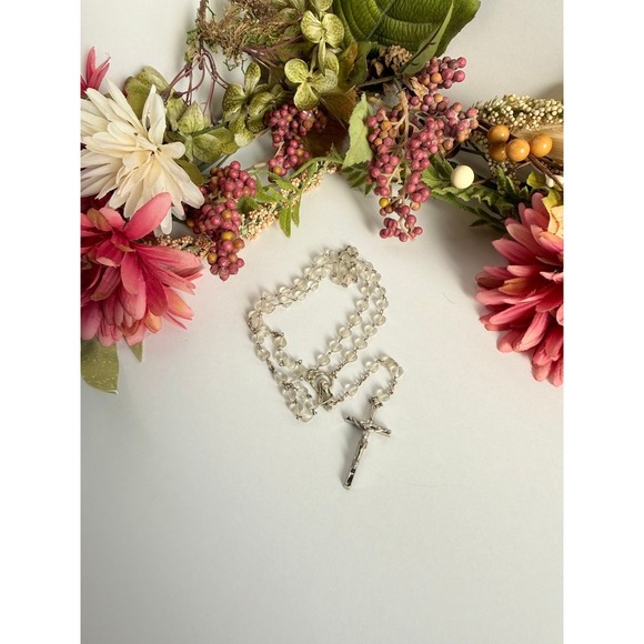 Vintage Italy Frosted Glass Heart Bead Rosary Silver Tone Catholic Crucifix - Picture 2 of 6